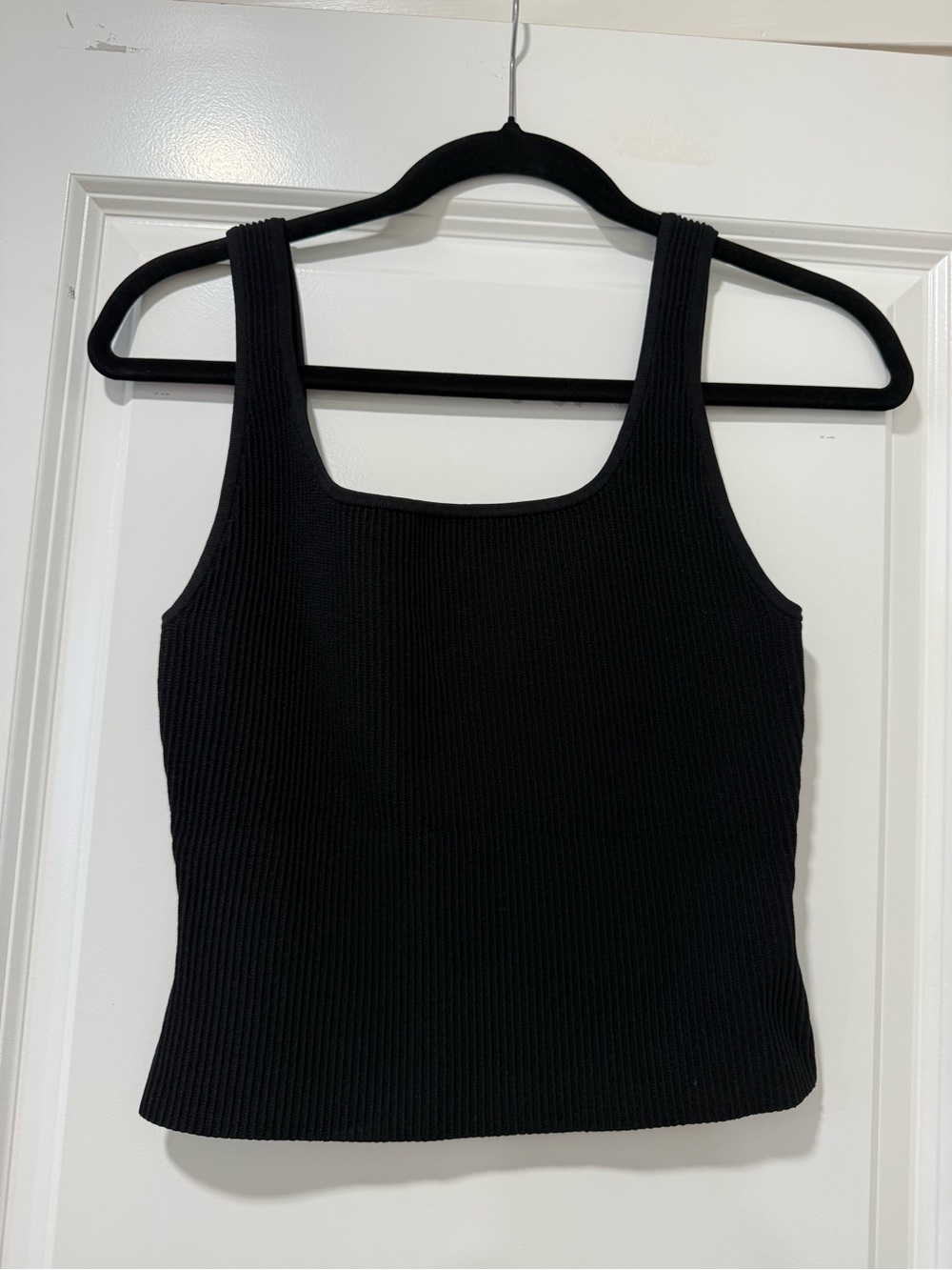 Aritzia Babaton Sculpt Knit Tank